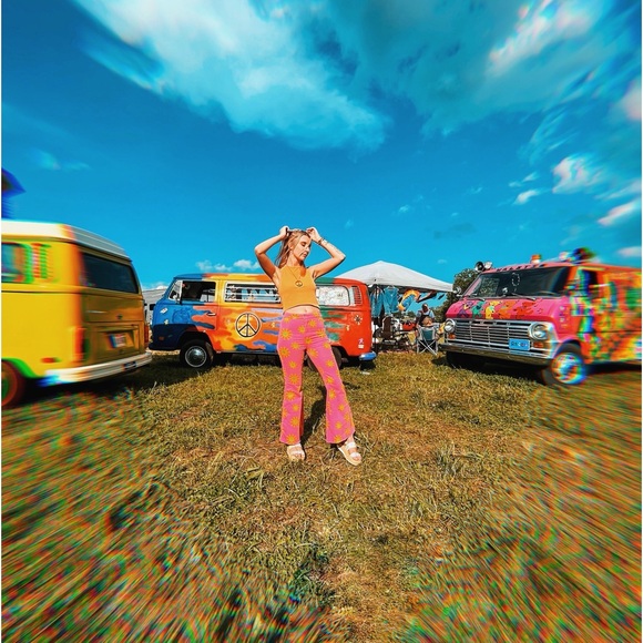 Meet Your Posher! - Picture 4 of 4